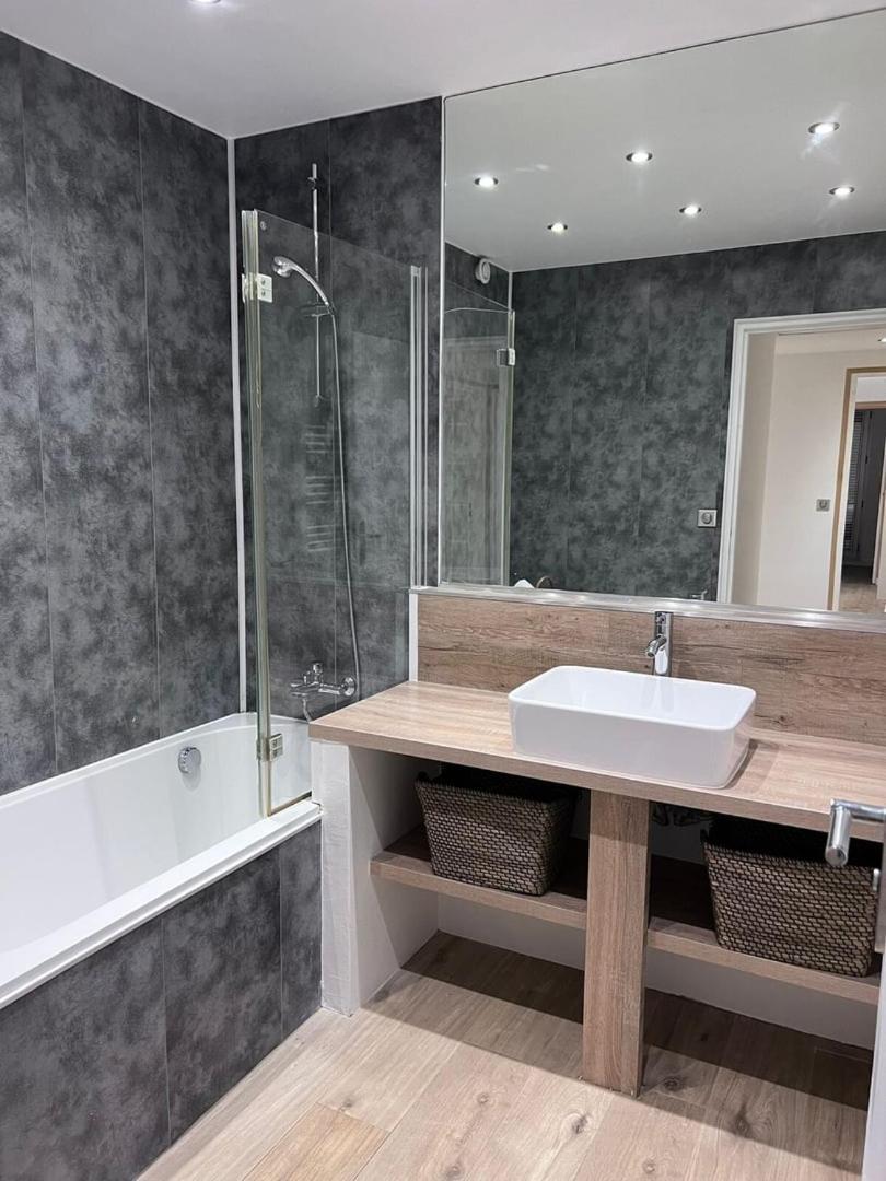 Apartment Le Bijou De Valrose - 4 Bedroom With Pool